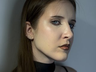 צ'אט וידאו ארוטי LanaBananab