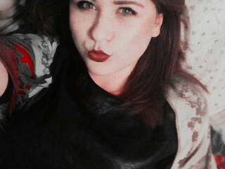 צ'אט וידאו ארוטי Lanna96