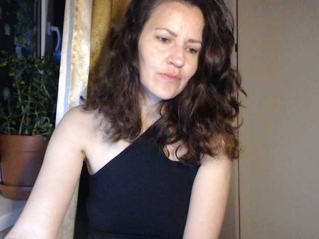 צילומי מסך משודרים Larianna