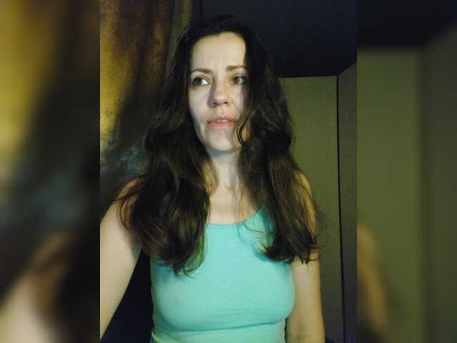 צילומי מסך משודרים Larianna