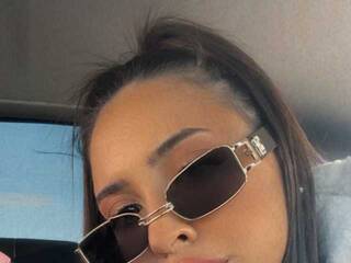 צ'אט וידאו ארוטי LarynBlackCat