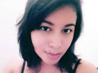 צ'אט וידאו ארוטי LauraHawkes