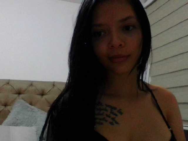 תמונות laurajurado welcome to me room. im laura tell meI am to please you in every way ..300 sexy strip naked. PVT ON