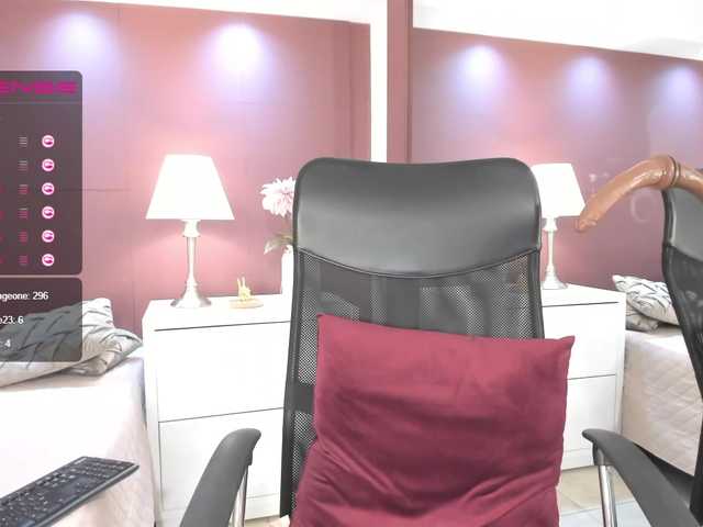 צילומי מסך משודרים LauraSanti