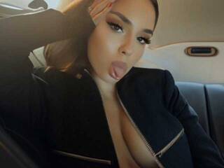 צ'אט וידאו ארוטי Leila34