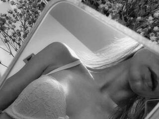 צ'אט וידאו ארוטי LeksiAngel