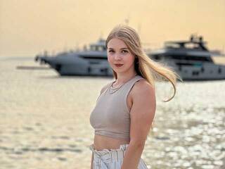 צ'אט וידאו ארוטי LenaPaul88