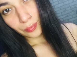 צ'אט וידאו ארוטי LeoneMitch