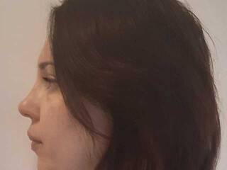 צ'אט וידאו ארוטי Lessia