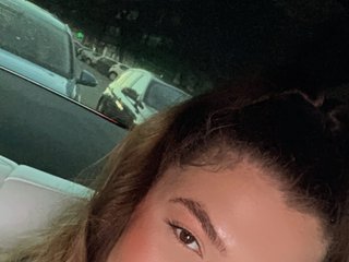 צ'אט וידאו ארוטי Leslie08