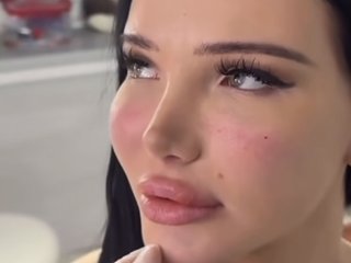 צ'אט וידאו ארוטי Marinee099