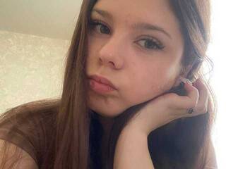 צ'אט וידאו ארוטי LickingFur