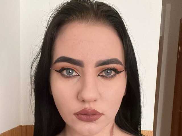תמונה של הפרופיל LickyPixie