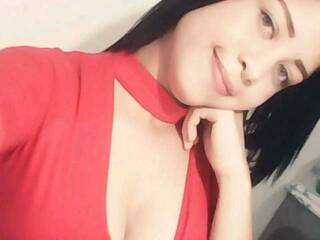 צ'אט וידאו ארוטי Liina-love