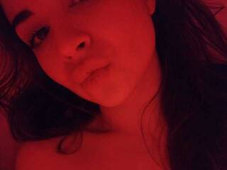 צ'אט וידאו ארוטי Lika-Indica