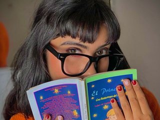 צ'אט וידאו ארוטי lili-swam