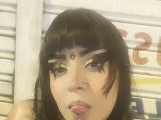 צ'אט וידאו ארוטי lilith-witchx