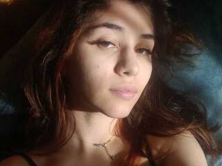 צ'אט וידאו ארוטי lillusweet