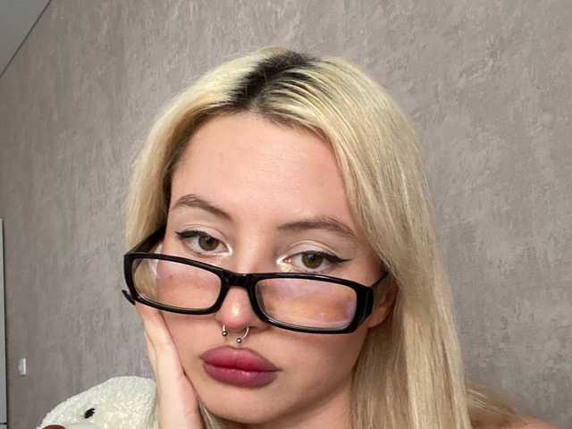 תמונה של הפרופיל LillyEll
