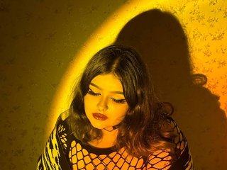 צ'אט וידאו ארוטי Lilya-milky