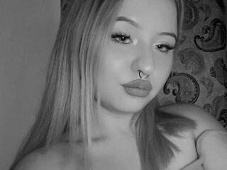 צ'אט וידאו ארוטי LilyMarks