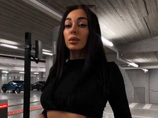 צ'אט וידאו ארוטי LinaKissMe