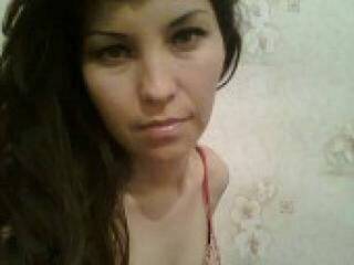 צ'אט וידאו ארוטי linarasweet