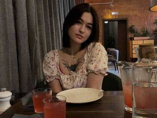 צ'אט וידאו ארוטי Kristi_nka