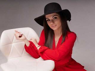 צ'אט וידאו ארוטי LinaSummer