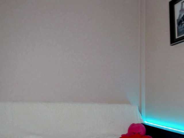 תמונות LindaSweez WELCOME TO MY ROOM:) LETS HAVE FUN WITH ME:) #ASIAN #LOVENSE #DILDO #NEW #CUMSHOW