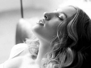 צ'אט וידאו ארוטי LisaFoxy