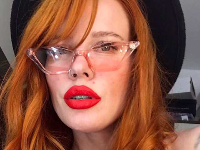 תמונה של הפרופיל LisaRed