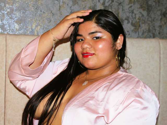 תמונה של הפרופיל lissa-curvyx