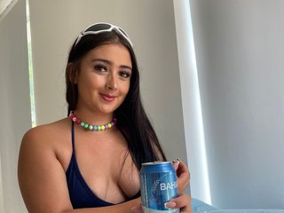 צ'אט וידאו ארוטי littlealejandra