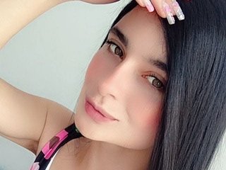צ'אט וידאו ארוטי littleemma-777