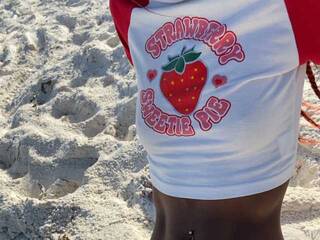 צ'אט וידאו ארוטי LittleMisscharming