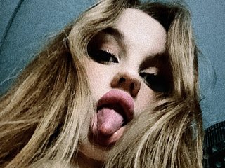 צ'אט וידאו ארוטי littleprincess