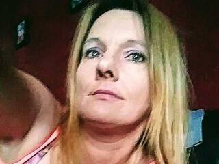 צ'אט וידאו ארוטי Littleshorty