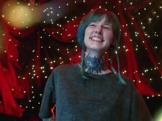 צ'אט וידאו ארוטי LittleSpaceMouse-