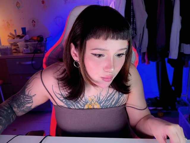 צילומי מסך משודרים littlewetgirl