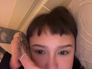 צ'אט וידאו ארוטי littlewetgirl