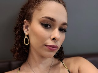 צ'אט וידאו ארוטי queengeek