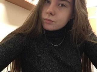 צ'אט וידאו ארוטי Lizzyu