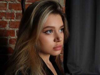 צ'אט וידאו ארוטי llittleggerrl