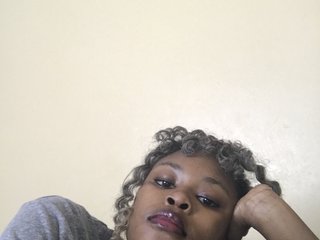 צ'אט וידאו ארוטי LolaMyst