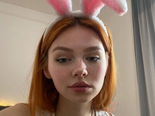 צ'אט וידאו ארוטי LolaRedBunny