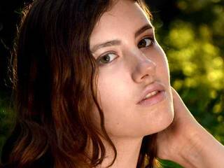 צ'אט וידאו ארוטי LostDiamondViola