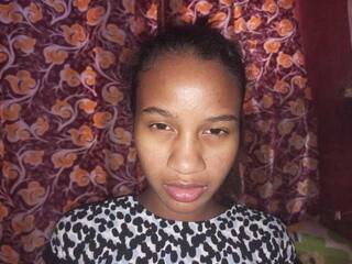 צ'אט וידאו ארוטי Louane-1