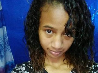 צ'אט וידאו ארוטי Louane-1