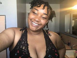 צ'אט וידאו ארוטי Lovebug24